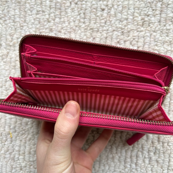 Hot pink Kate spade large wallet - Picture 2 of 4